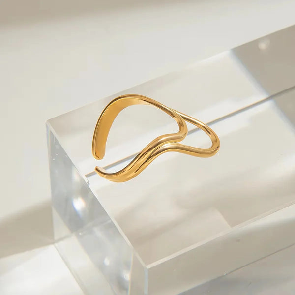 Abstract Wave Gold Ring