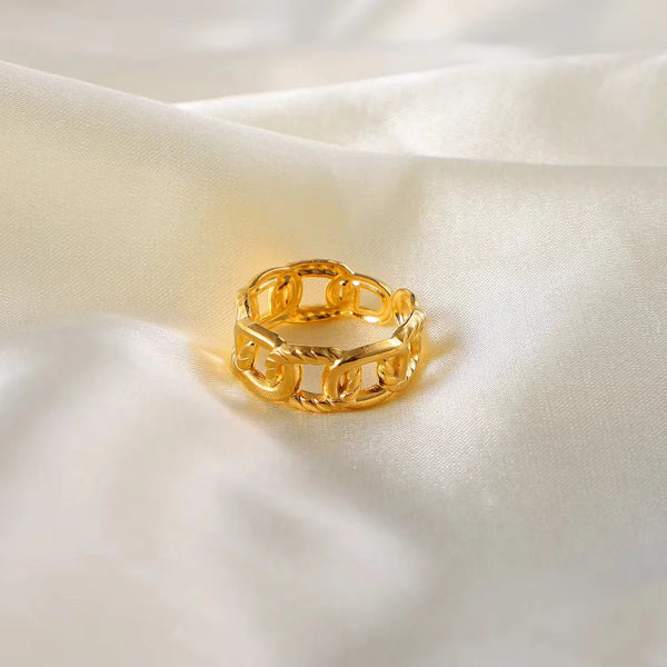 Golden Link Band Ring
